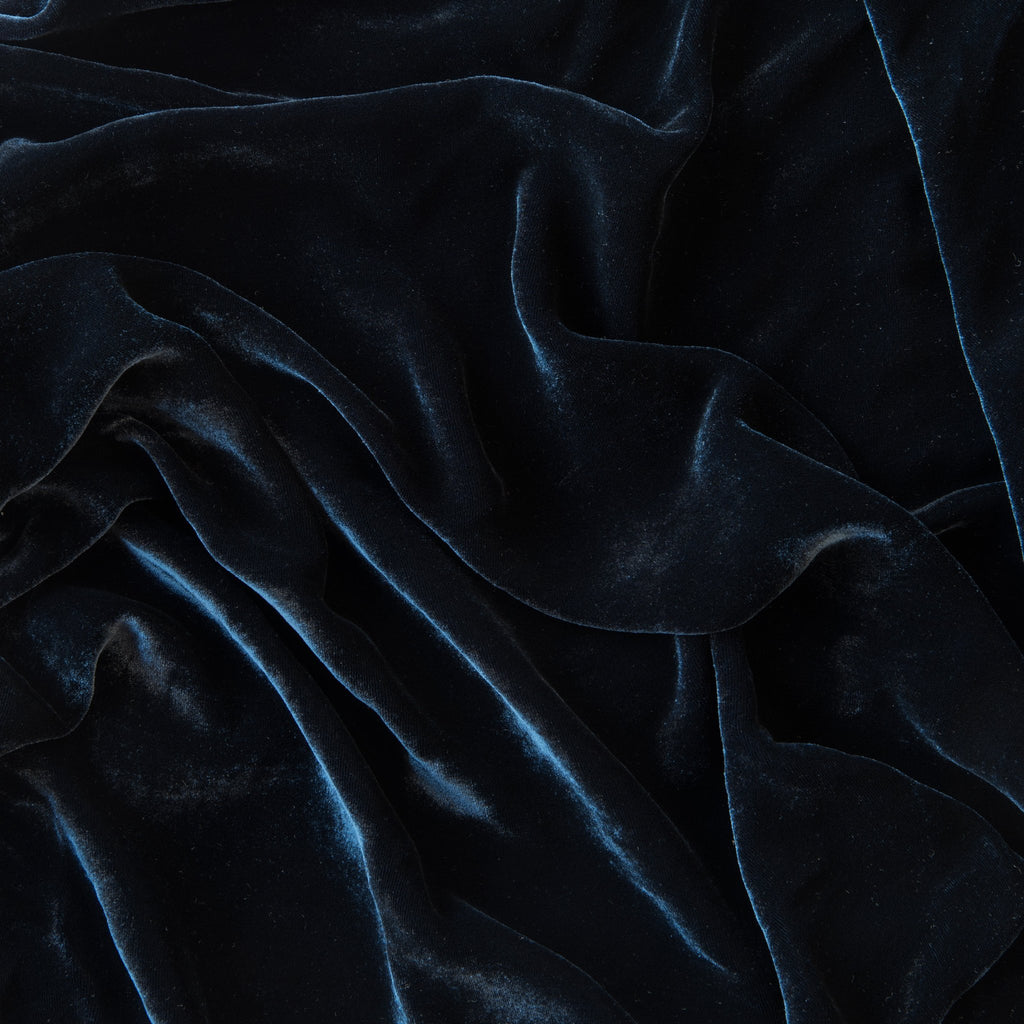Loulah Fabric in Midnight from Bella Notte Linens