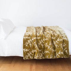 Lynette Bed End in Honeycomb from Bella Notte Linens