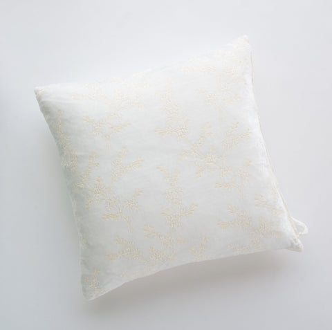 Lynette 24x24 Pillow - Winter White