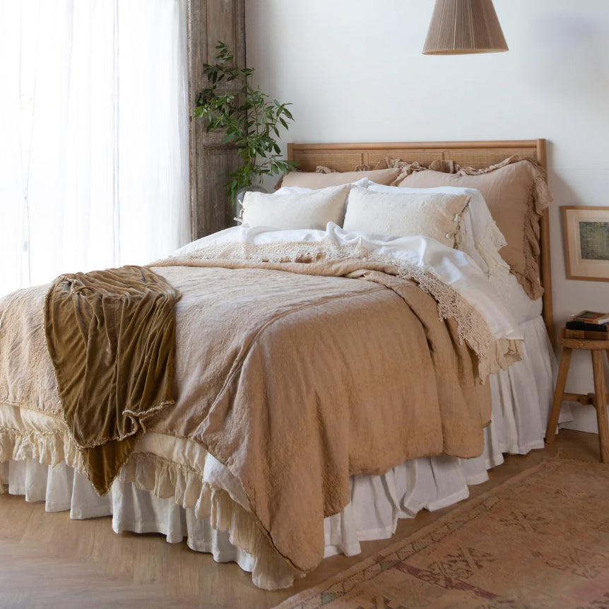 https://www.chartreusepear.com/collections/bella-notte-linens-in-stock