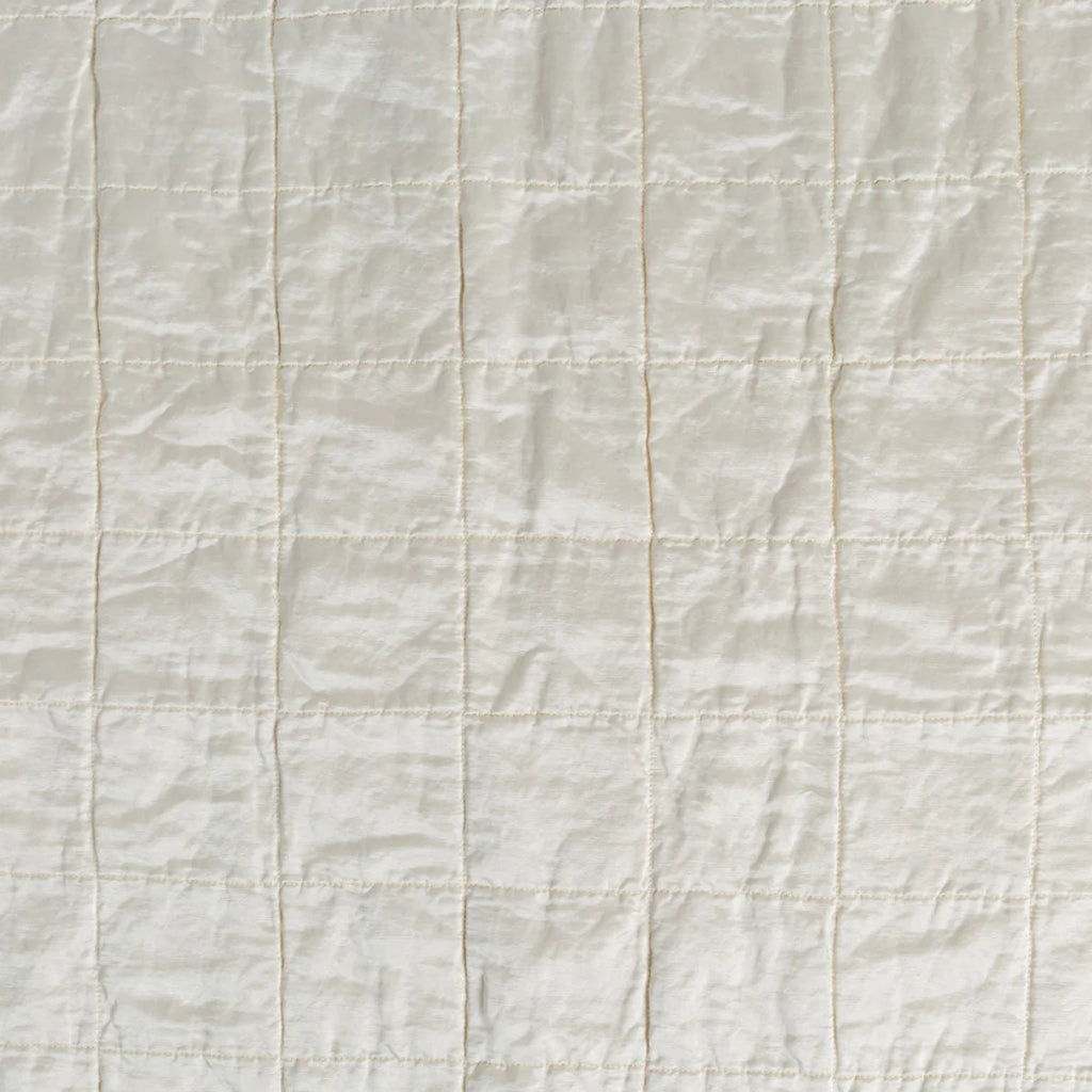 Sel Deluxe Sham from Bella Notte Linens in the color Winter White.