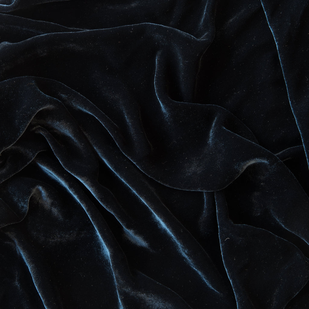 Carmen Fabric in Midnight from Bella Notte Linens